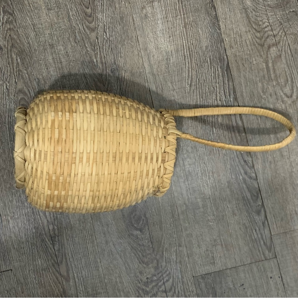 Hancock Baskets Potato Basket Handmade 18 Inches Tall With Hanging Handle - Picture 4 of 11